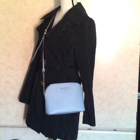 Michael Kors Handbags - Michael Kors Dome Crossbody